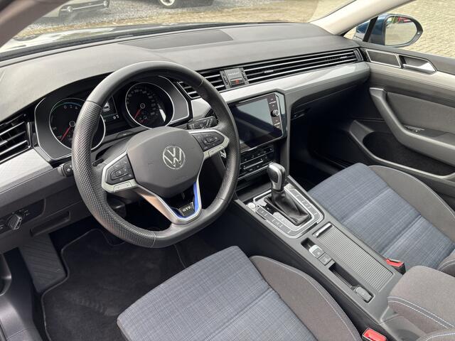 Volkswagen PASSAT Variant 1.4 TSI PHEV GTE Automaat Business Trekhaak / Panoramadak / Camera