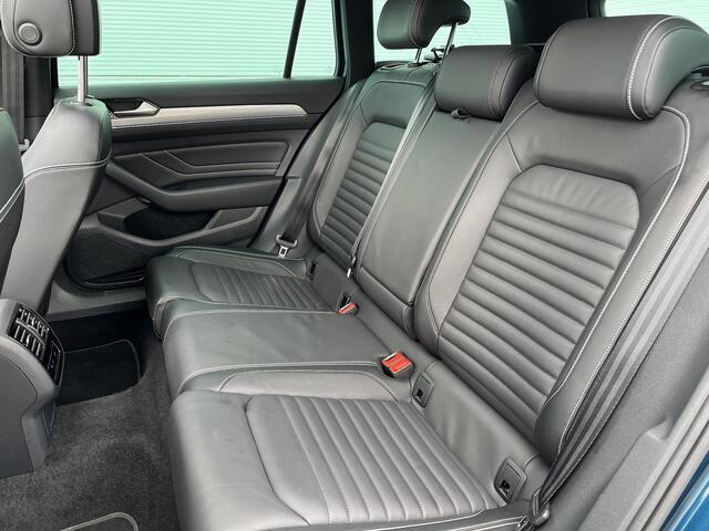 Volkswagen PASSAT Variant 1.4 TSI PHEV GTE Business Vol Leder / Pano Dak / Matrix LED /