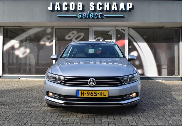 Volkswagen PASSAT Variant 1.4 TSI Highline Business R Automaat / Navigatie / Camera / 17" LM / Carplay / Clima / Stoelverw.