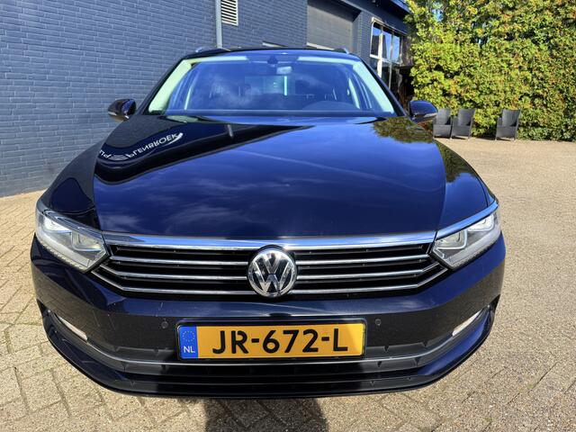Volkswagen PASSAT Variant 1.6 TDI Connected Series Bj 2016 Navi,Cruise,Clima,18inch Dealer onderhouden