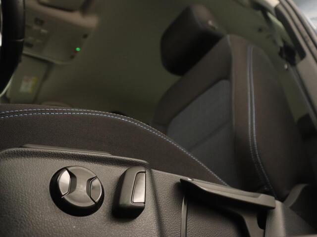 Volkswagen PASSAT 1.4 TSI PHEV GTE | Trekhaak | 360 Camera | Stoelverwarming | Side Assist | Carplay | Massage | Matrix LED | Navigatie | Adaptive cruise | Climate control | Plug In