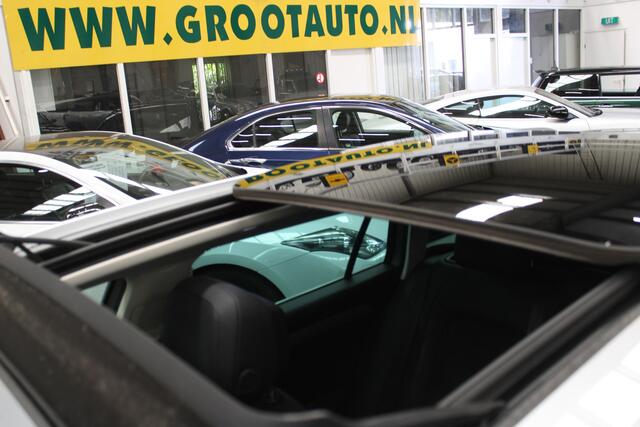 Volkswagen PASSAT Variant 1.5 TSI Highline Panoramadak, Navigatie, Airco, Trekhaak, Stuurbekrachtiging