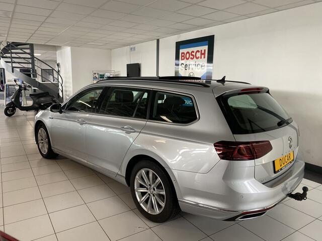Volkswagen PASSAT Variant 1.4 TSI PHEV GTE Business Panodak/ Trekhaak / apple carplay / adaptive cruise / Navigatie / Massage stoel