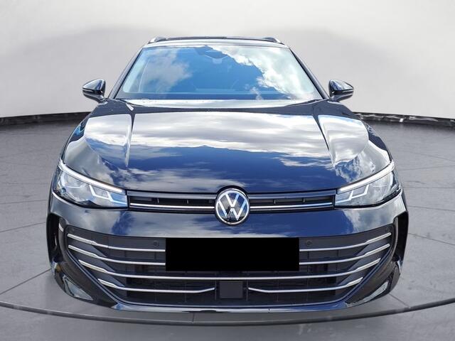 Volkswagen PASSAT Variant 2.0 TDI 150 PK Automaat Panorama-Schuifdak Massage ACC Trekhaak LED
