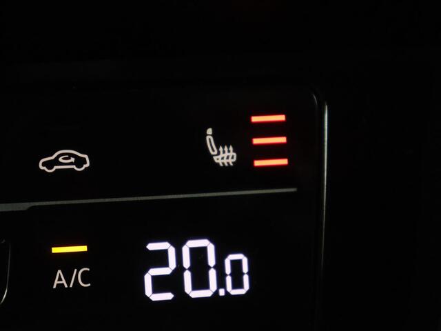 Volkswagen PASSAT 1.4 TSI PHEV GTE | Trekhaak | Stoelverwarming | Virtual Cockpit | Massage | Camera | Carplay | Adaptive cruise | ErgoComfort | Matrix LED | Plug In