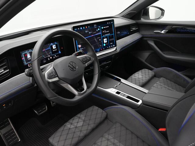 Volkswagen PASSAT Variant 1.5 eHybrid 272 pk DSG R-Line Edition | IQ Light | Harman Kardon sound | Head-up Display | Black Style | 19 inch