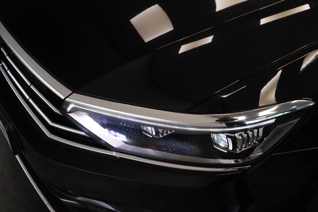 Volkswagen PASSAT Variant 1.4 TSI PHEV GTE Business Panoramadak Full-led Trekhaak