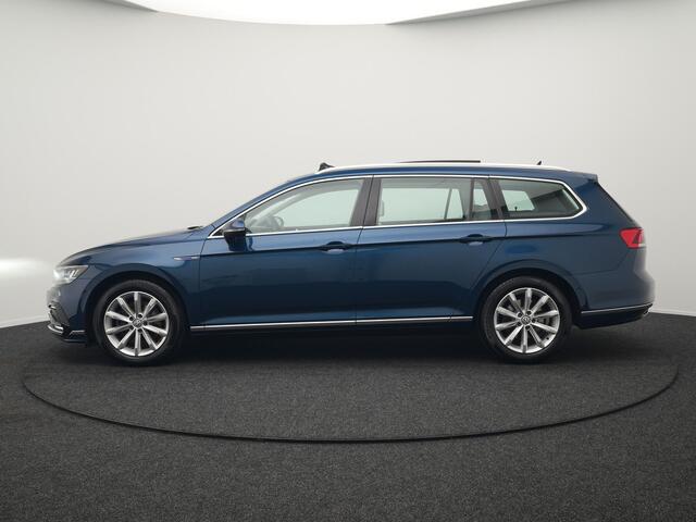 Volkswagen PASSAT Variant 1.4 TSI PHEV GTE Business Plug In Hyrbid 218pk Dealer O.H PHEV | Panodak | Adaptive Cruise | Alcantara Sportstoelen Massage & Verwarmd | Apple Carplay | Camera | Virtual | Navigatie | Keyless | Blis | DAB |