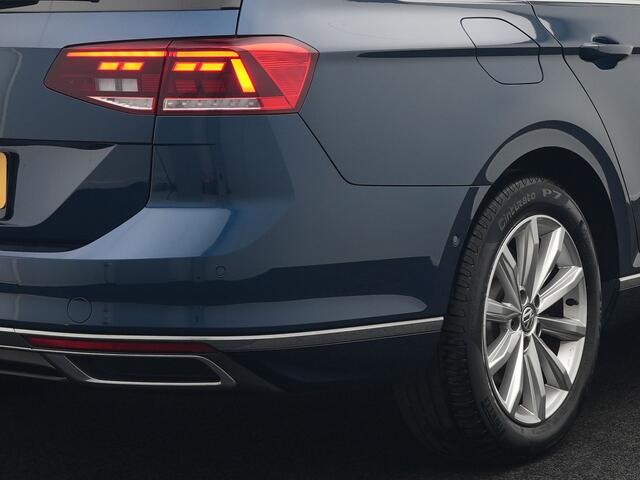 Volkswagen PASSAT Variant 1.4 TSI PHEV GTE Business Plug In Hyrbid 218pk Dealer O.H PHEV | Panodak | Adaptive Cruise | Alcantara Sportstoelen Massage & Verwarmd | Apple Carplay | Camera | Virtual | Navigatie | Keyless | Blis | DAB |