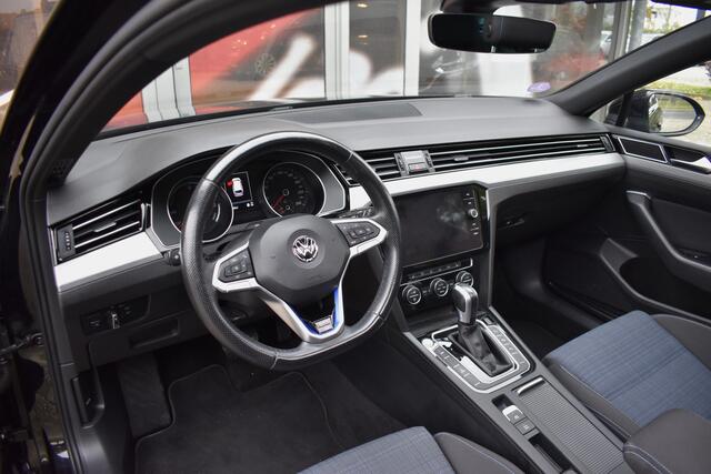 Volkswagen PASSAT Variant 1.4 TSI PHEV GTE Business Automaat / Pano schuifdak / Trekhaak / Keyless / Navi / PDC + Camera