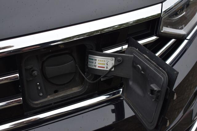 Volkswagen PASSAT Variant 1.4 TSI PHEV GTE Business Automaat / Pano schuifdak / Trekhaak / Keyless / Navi / PDC + Camera