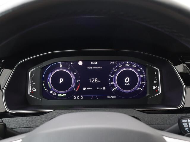 Volkswagen PASSAT Variant 1.4 TSI PHEV GTE Business | 218 PK | SoH 90% | Automaat | Trekhaak | Matrix LED koplampen | Navigatiesysteem | 18"LM velgen |
