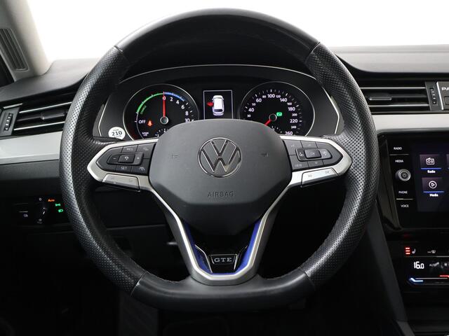 Volkswagen PASSAT Variant 1.4 TSI PHEV GTE Business | 218 PK | SoH 97% | Trekhaak wegklapbaar | Panoramadak | Adaptive cruise control |