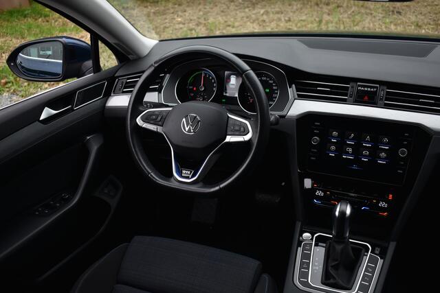 Volkswagen PASSAT Variant 218PK DSG HYBRID GTE BUSINESS TREKHAAK/CAMERA/IQ-LIGHT