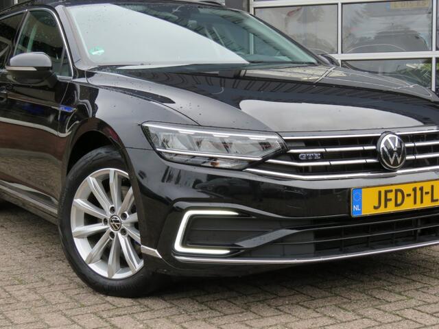 Volkswagen PASSAT 1.4 TSI PHEV GTE BNS / Pano / Wegklap.haak / Stoelverw. / Camera / BOVAG garantie