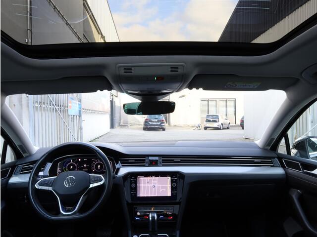 Volkswagen PASSAT Variant GTE 1.4 TSI PHEV 218PK | Panodak | Virtual | Achteruitrijcamera | Elektrische kofferklep | Getint Glas | Carplay/Android |