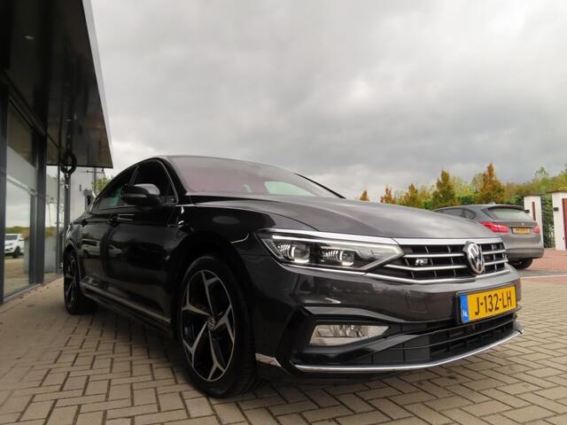 Volkswagen PASSAT 1.5 TSI Elegance R-Line Led Pano Adapt Cruise 2020