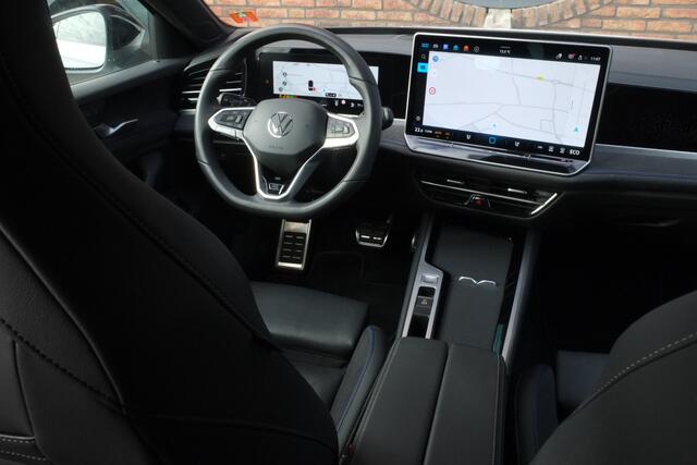 Volkswagen PASSAT Variant 1.5 eHybrid 272pk R-Line Edition Trekhaak, 360° Camera, Headup display