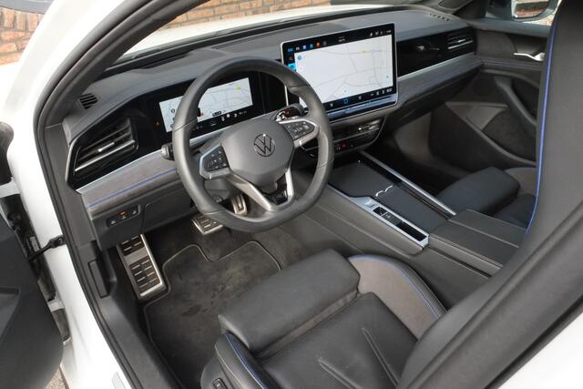 Volkswagen PASSAT Variant 1.5 eHybrid 272pk R-Line Edition Trekhaak, 360° Camera, Headup display