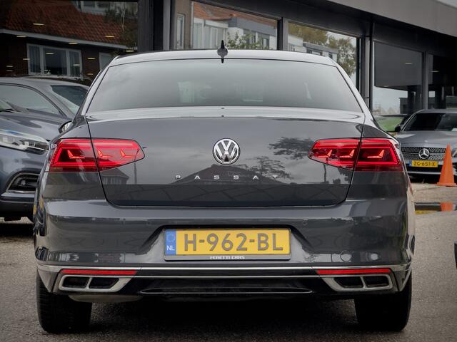 Volkswagen PASSAT 1.5 TSI AUT7 ELEGANCE R-LINE 112D.KM! LEDER NAVI CAMERA DIGI-DASH APPLE-CARPLAY LED LMV PDC