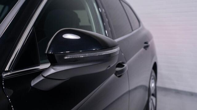 Volkswagen PASSAT Variant 1.5 eTSI Business Trekhaak IQ Drive Apple Carplay Winterpakket 360 Camera Akoestisch pakket