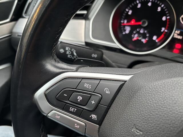 Volkswagen PASSAT Variant 1.5 TSI Automaat Elegance Business R Full LED / Navigatie / Sport interieur