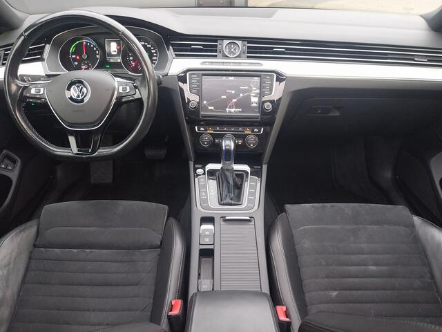 Volkswagen PASSAT Variant 1.4 TSI GTE Highline PANO DAK CAMERA ADAPT CRUISE ALCANTARA LED NAVI ECC TREKHAAK
