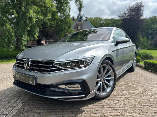 Volkswagen PASSAT 1.5 TSI | Business R-Line | LED | Camera | Leder | DigiDash |