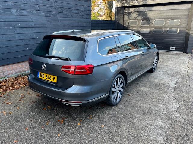 Volkswagen PASSAT Variant 1.4 TSI GTE Connected Series Plus Panorama dak ,donkere hemel,virtual cockpit,