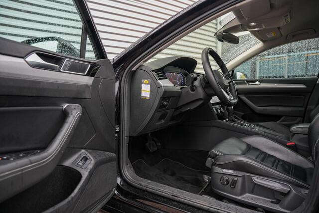 Volkswagen PASSAT 1.5 TSI Elegance Business R Leer Navi