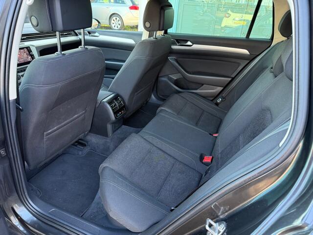 Volkswagen PASSAT 1.6 TDI 120PK Comfortline Aut. Navi Camera Trekhaak NW APK!