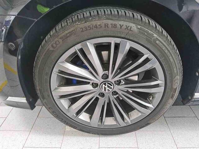 Volkswagen PASSAT Variant 1.4 TSI PHEV GTE Business | Wordt verwacht | Trekhaak | Keyless | 18" Licht metaal