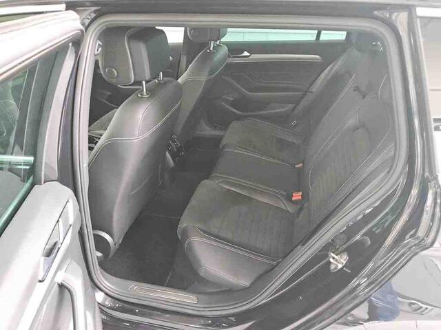 Volkswagen PASSAT Variant 1.4 TSI PHEV GTE Business | Wordt verwacht | Trekhaak | Keyless | 18" Licht metaal