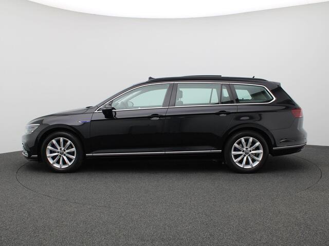 Volkswagen PASSAT Variant 1.4 TSI PHEV GTE Business 218PK DSG Pano-Schuifdak, Trekhaak, Adaptieve Cruise Control, Achteruitrijcamera, Keyless, Stoelverwarming voor + achter, Virtual Cockpit, Elektr. Achterklep, Stuurwielverwaming, 17" LM Velgen