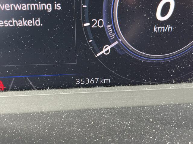 Volkswagen PASSAT Variant 1.4 TSI PHEV GTE Business / AUTOMAAT/ PANO/ ELEKTR. TREKHAAK/ APP-CONNECT/ DIGITAL DASH/ ADAPT. CRUISE/ RIJ-MODI/ STOEL-STUUR VERWARM./ LED