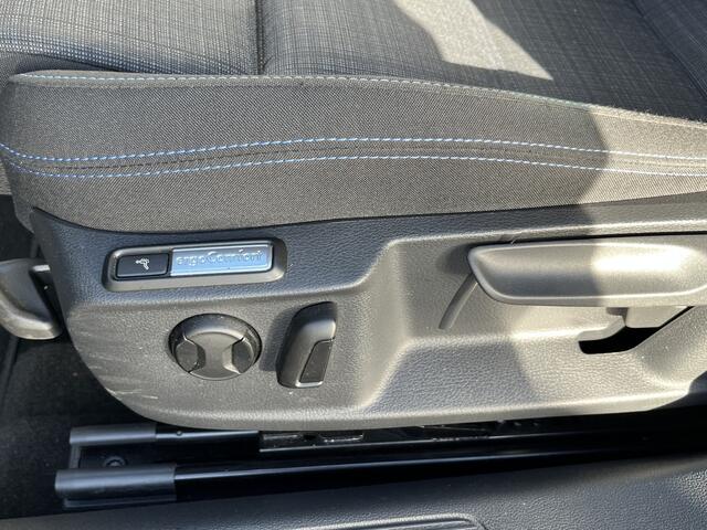 Volkswagen PASSAT Variant 1.4 TSI PHEV GTE Business / AUTOMAAT/ PANO/ ELEKTR. TREKHAAK/ APP-CONNECT/ DIGITAL DASH/ ADAPT. CRUISE/ RIJ-MODI/ STOEL-STUUR VERWARM./ LED