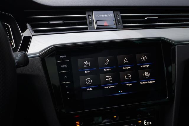Volkswagen PASSAT Variant 1.4 TSI PHEV GTE Business | Nappa Leder | Pano | Trekhaak | Camera | Navi | Head-up | ACC | 18"