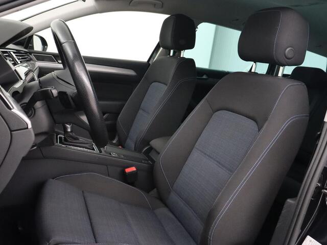 Volkswagen PASSAT 1.4 TSI PHEV GTE | 360 Camera | Stoelverwarming | Massage | Carplay | Matrix LED | Side Assist | Adaptief Onderstel | 18'' | Navigatie | Parkeerhulp | Adaptive cruise | Plug In