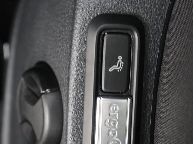 Volkswagen PASSAT 1.4 TSI PHEV GTE | Trekhaak | Stoelverwarming | Massage | Camera | Carplay | Adaptive cruise | Side Assist | Matrix LED | Navigatie | Parkeerhulp | Plug In