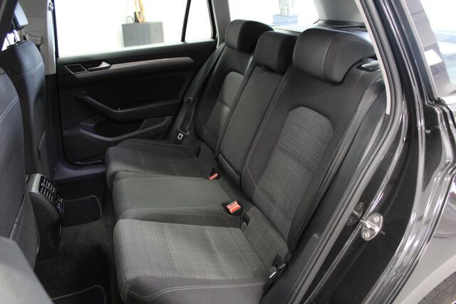 Volkswagen PASSAT Variant 1.6 TDI Comfort Business | TREKHAAK | PDC-V/A | ACC | DAB-RADIO | NAVIGATIE | LED | CARPLAY | E-KLEP |