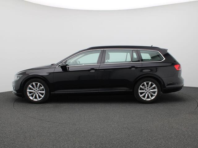 Volkswagen PASSAT Variant 1.5 TSI Comfort Business 150PK DSG Achteruitrijcamera, Navi, Stoelverwarming, Clima, Adaptieve Cruise Controle, 17" LM Velgen