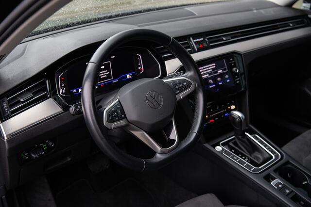 Volkswagen PASSAT Variant 1.5 TSI Elegance , Adap. cruise, Head-up display,