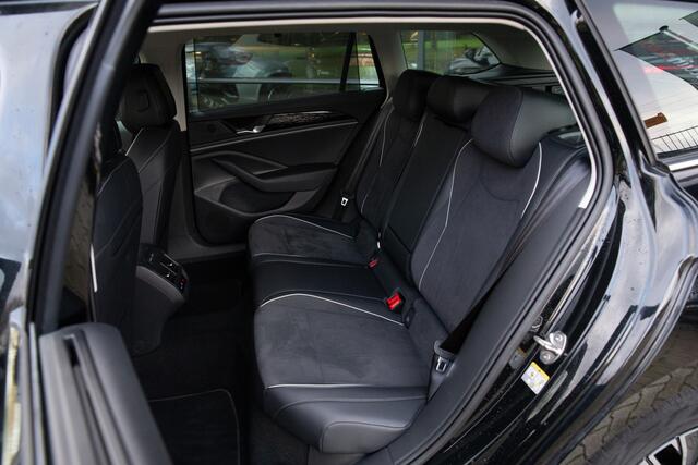 Volkswagen PASSAT Variant 1.5 eTSI Elegance , Adap. cruise, Head-up display, Massage stoelen,