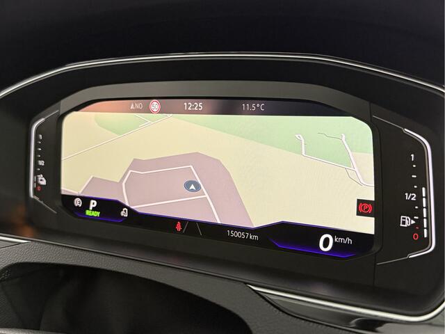 Volkswagen PASSAT 1.4 TSI PHEV GTE / Pano / Camera / Virtual / Massage