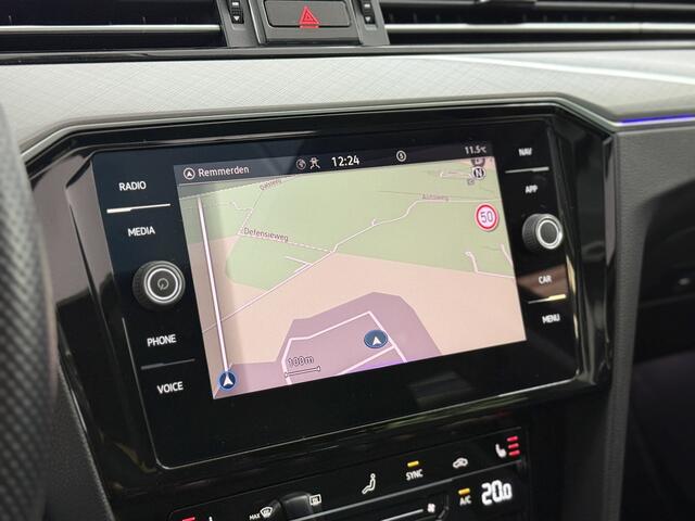 Volkswagen PASSAT 1.4 TSI PHEV GTE / Pano / Camera / Virtual / Massage