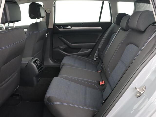 Volkswagen PASSAT 1.4 TSI PHEV GTE | Trekhaak | Stoelverwarming | Massage | Virtual Cockpit | Matrix LED | Camera | Adaptive cruise | Carplay | Navigatie | Parkeerhulp | Plug In