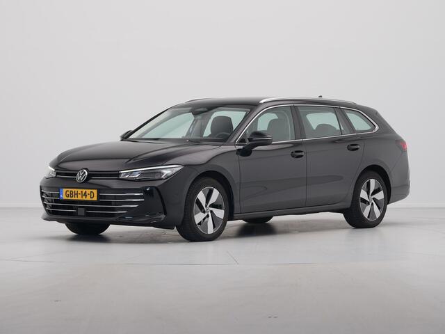 Volkswagen PASSAT Variant 1.5 eTSI 150pk Business Trekhaak Navigatie Camera Side Assist Acc