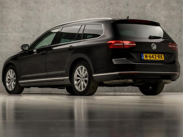 Volkswagen PASSAT Variant 1.4 TSI ACT Highline R Sport 150Pk Automaat (VIRTUAL COCKPIT, APPLE CARPLAY, LEDER/ALCANTARA, GROOT NAVI, CLIMATE, STOELVERWARMING, SPORTSTOELEN, GETINT GLAS, CAMERA, KEYLESS, ADAPTIVE CRUISE, NIEUWE APK, NIEUWSTAAT)