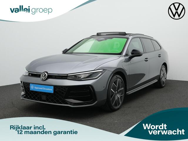 Volkswagen PASSAT Variant 1.5 eHybrid 272 pk DSG R-Line Edition | Panoramadak | Trekhaak | Leder | Geheugen-/massagestoelen | Adaptief onderstel | Harman/Kardon | Head-up display | Rondomzicht camera