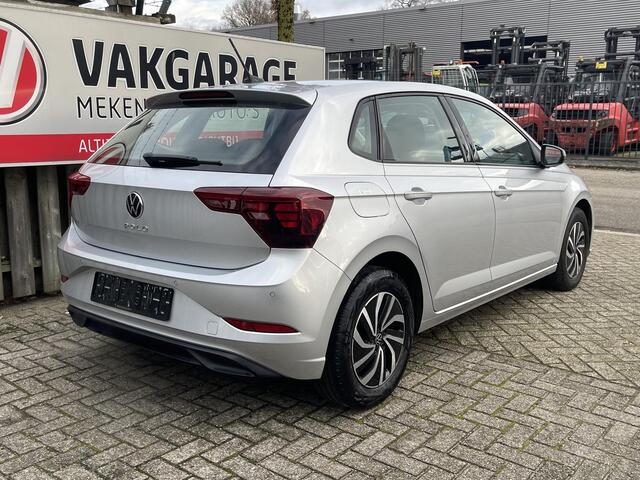 Volkswagen POLO 1.0 TSI Life 15"/Vitual cockpit/Stoelverwarming/PDC v+a/Apple Carplay & Android Auto/DAB/LED